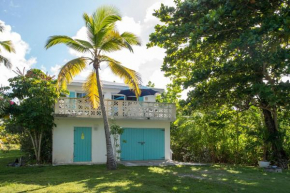 Poponi Cottage by Eleuthera Vacation Rentals